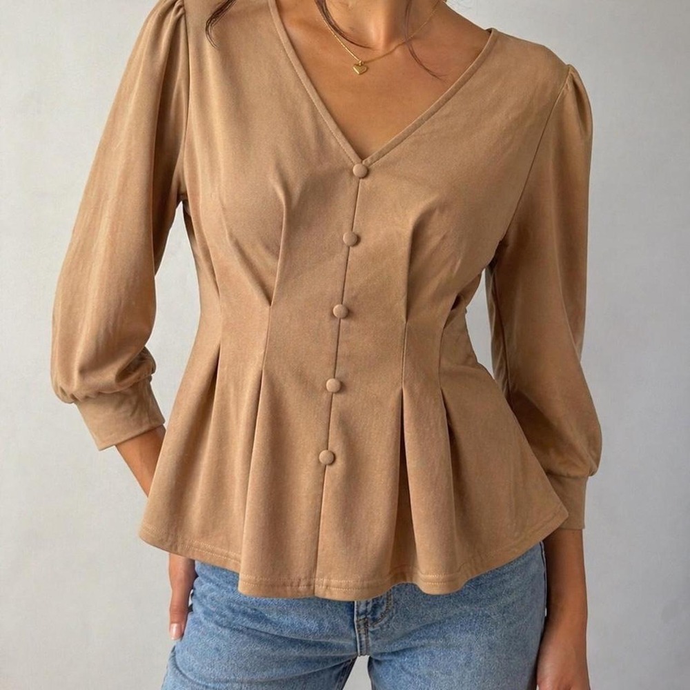 ✨ Grace Karin Tan Blouse (NWT) ✨